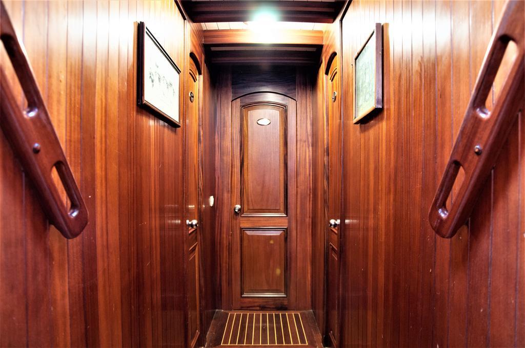 Lady Christa Hotel Palermo Exterior photo